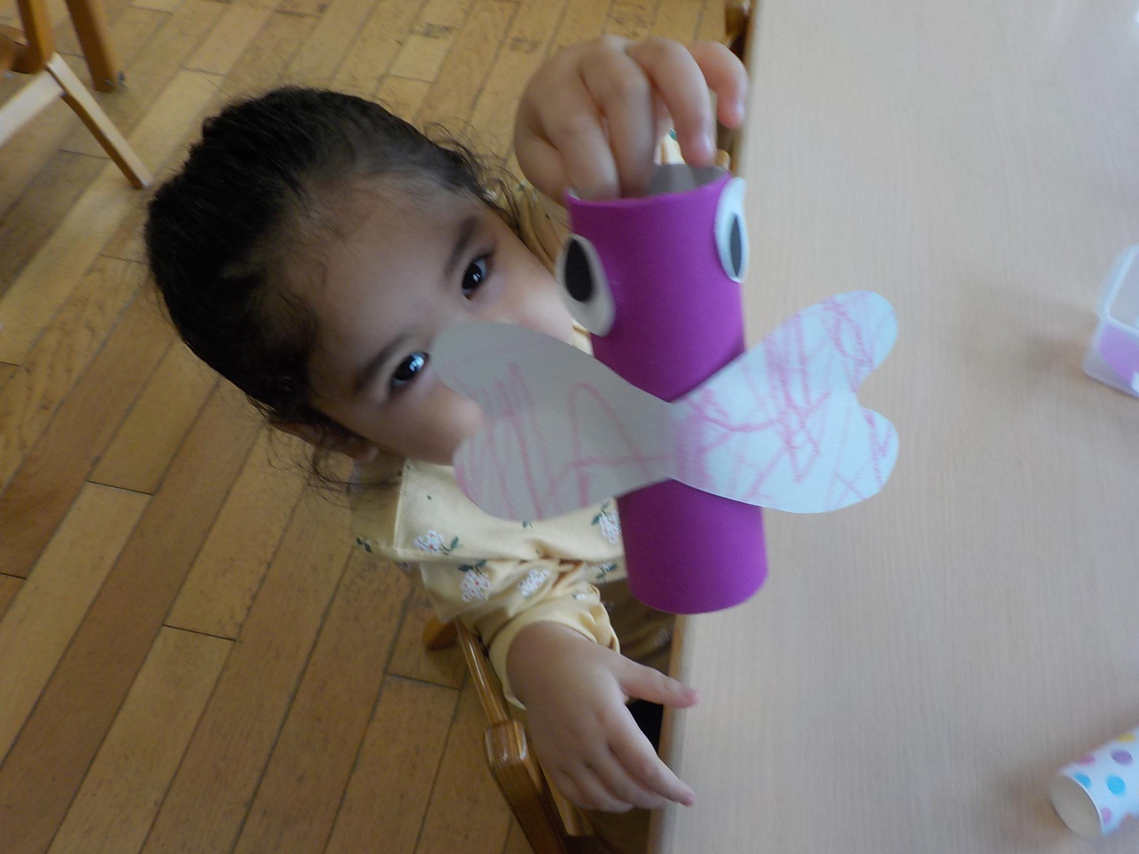 すみれ組　とんぼを飛ばして遊んだよ！