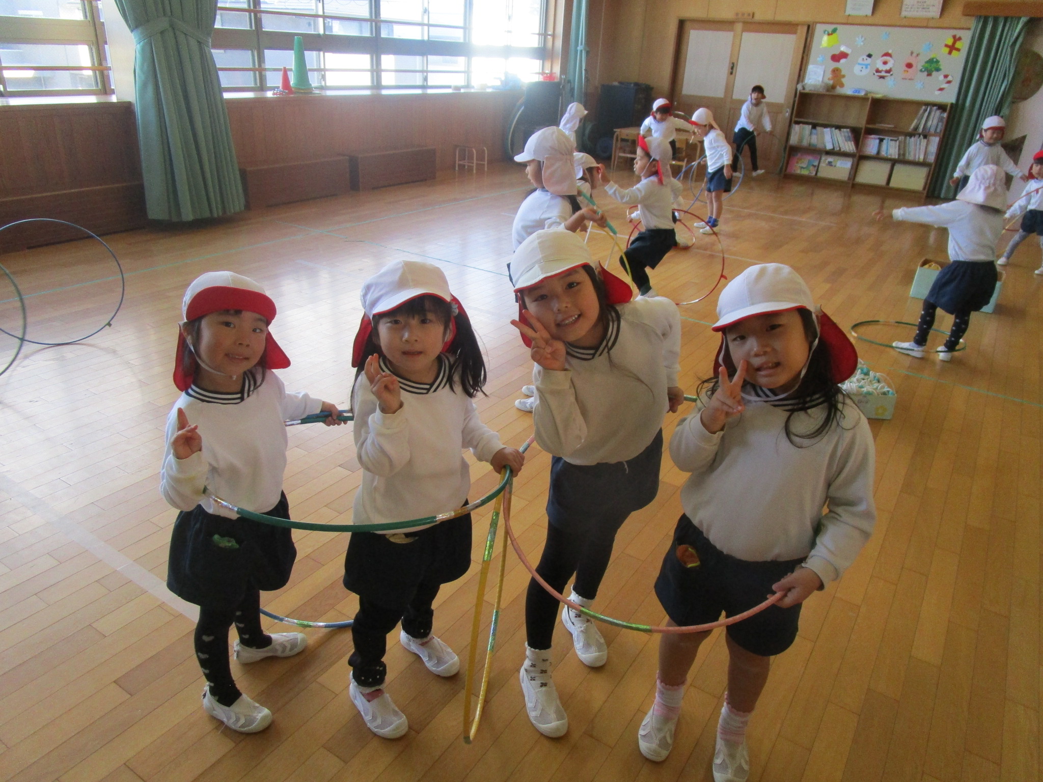 ゆり組　身体を動かすの楽しいね♪