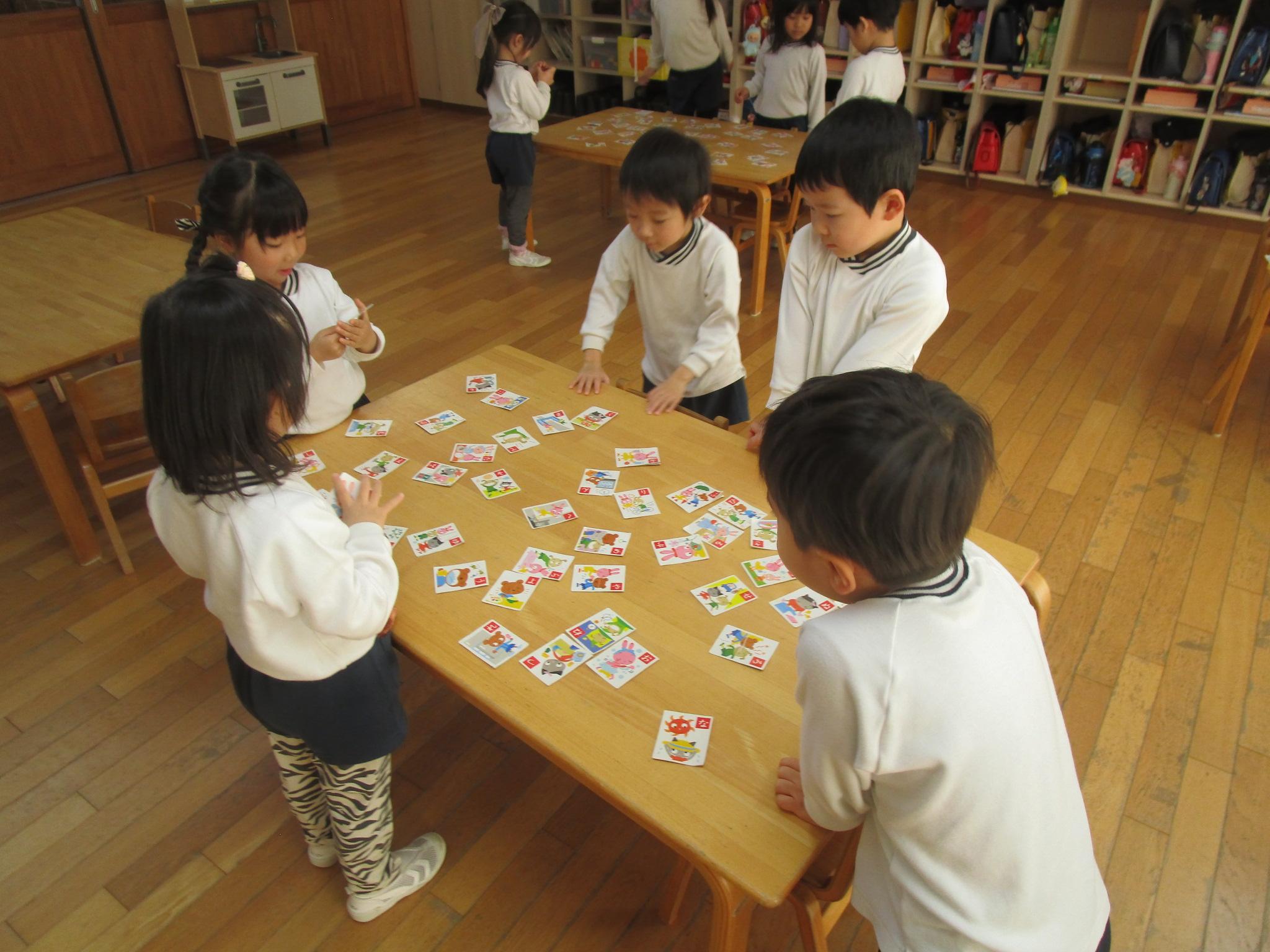 ゆり組　かるたであそんだよ♪